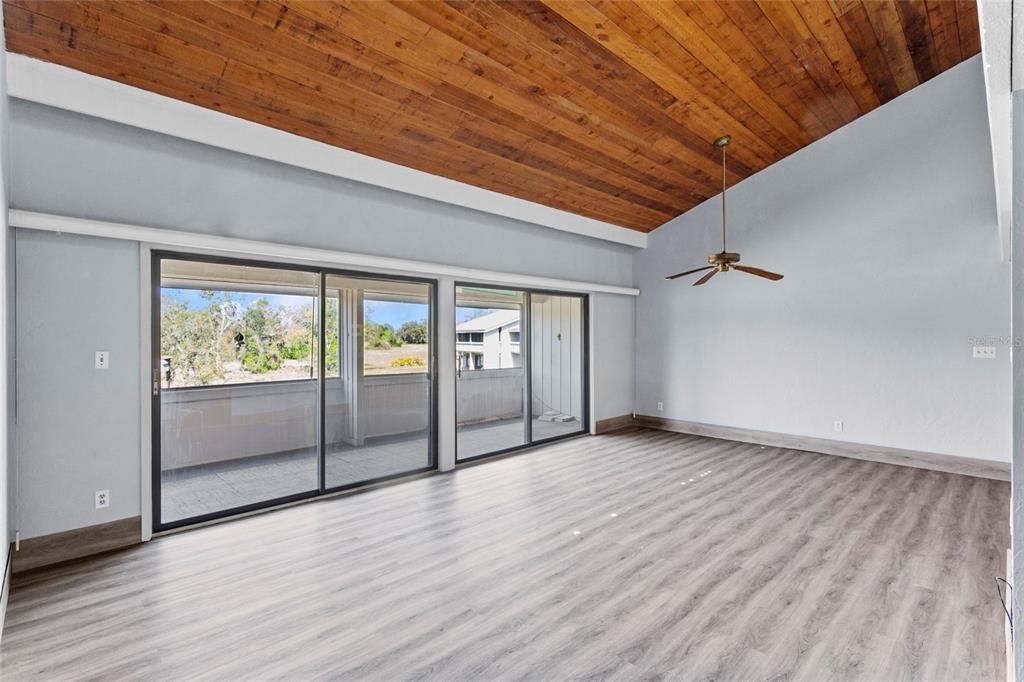 For Sale: $84,997 (1 beds, 1 baths, 974 Square Feet)