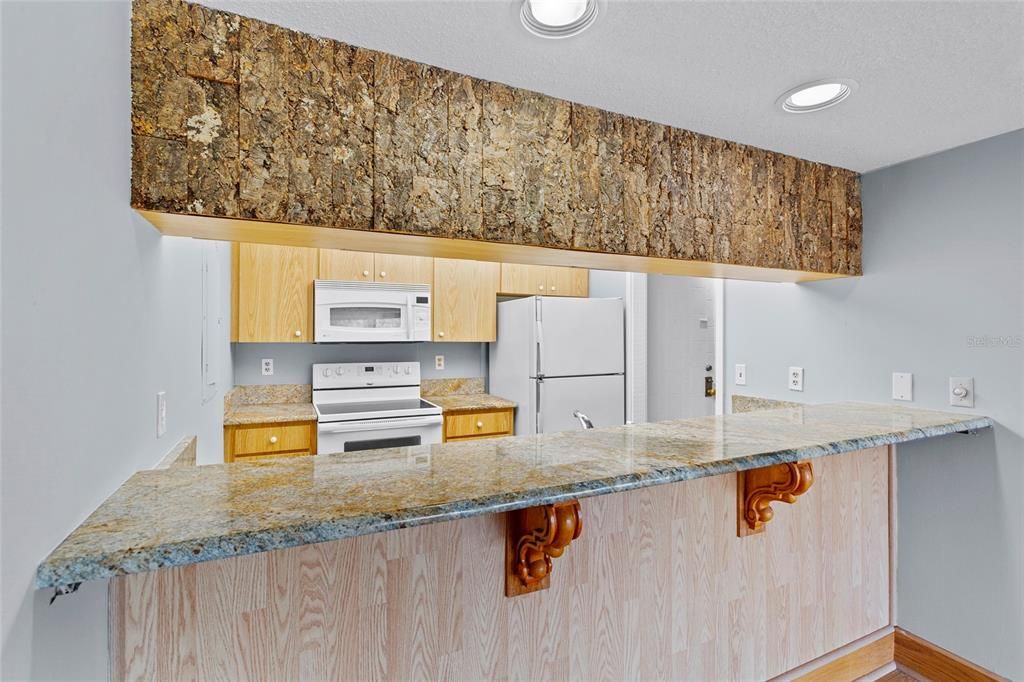 For Sale: $84,997 (1 beds, 1 baths, 974 Square Feet)