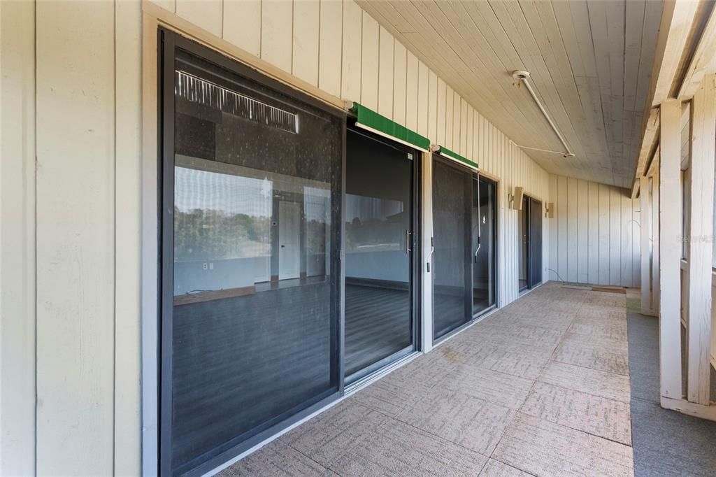 For Sale: $84,997 (1 beds, 1 baths, 974 Square Feet)