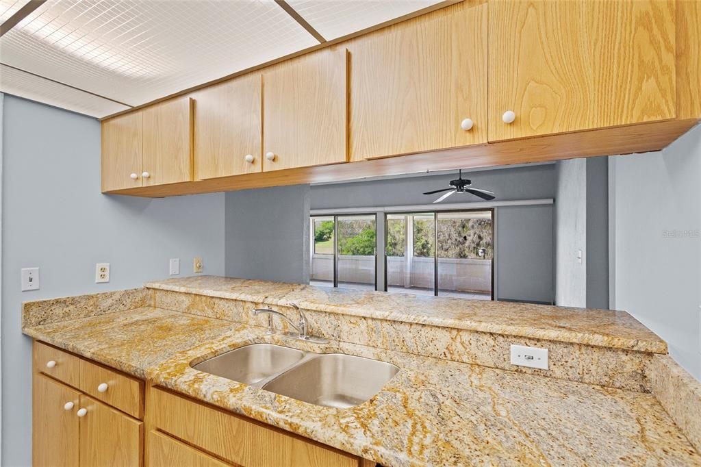 For Sale: $84,997 (1 beds, 1 baths, 974 Square Feet)