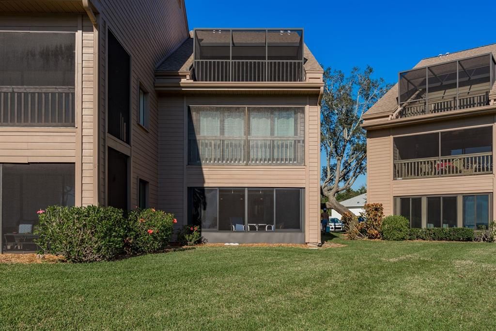 待售: $395,000 (2 贝兹, 2 浴室, 1070 平方英尺)