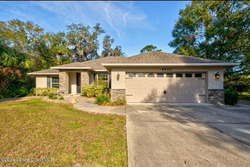 Vendido Recientemente: $570,000 (4 camas, 2 baños, 2262 Pies cuadrados)