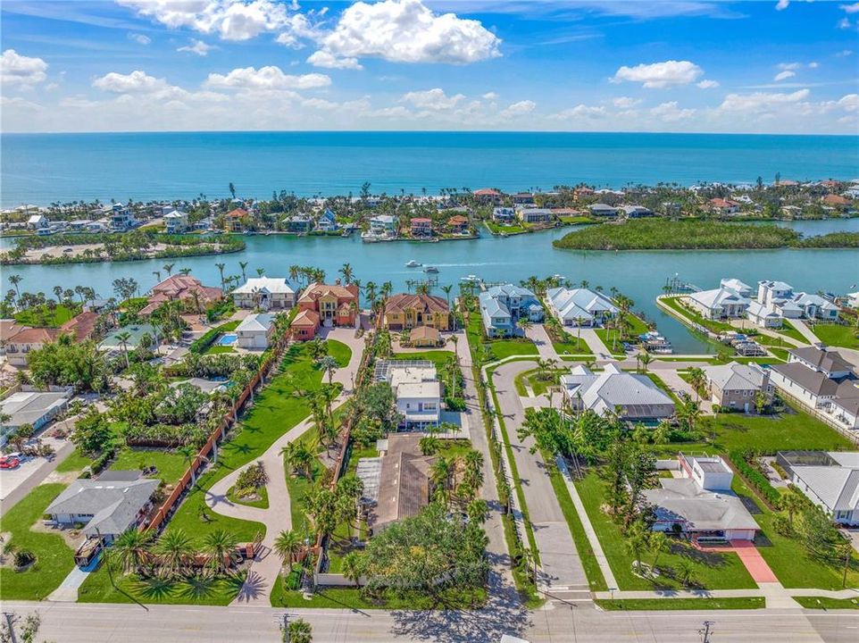 На продажу: $3,950,000 (5 спален, 4 ванн, 4293 Квадратных фут)