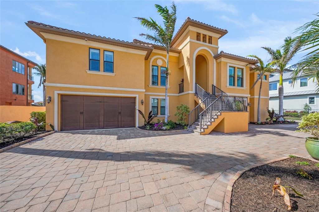 На продажу: $3,950,000 (5 спален, 4 ванн, 4293 Квадратных фут)