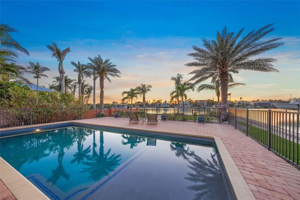 На продажу: $3,950,000 (5 спален, 4 ванн, 4293 Квадратных фут)