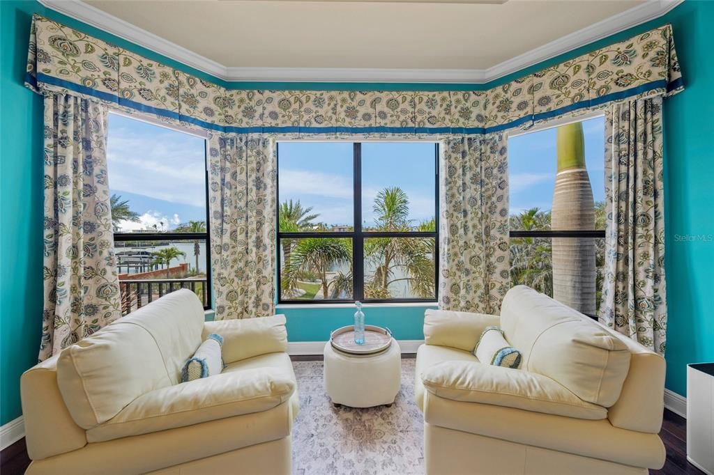 На продажу: $3,950,000 (5 спален, 4 ванн, 4293 Квадратных фут)