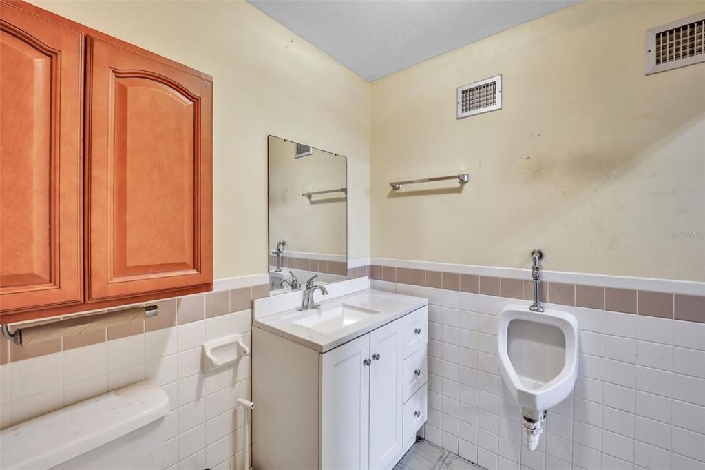 На продажу: $275,000 (2 спален, 2 ванн, 1728 Квадратных фут)