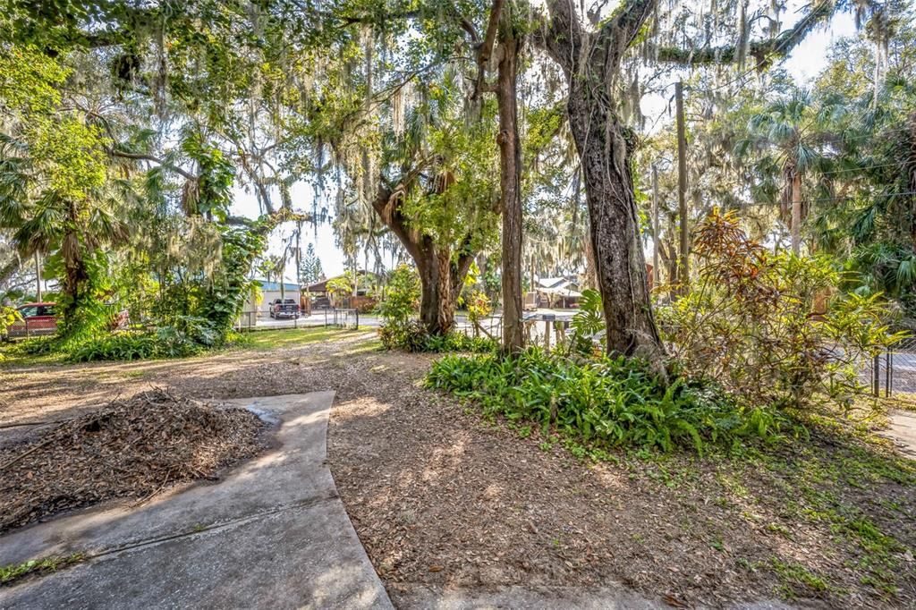 На продажу: $275,000 (2 спален, 2 ванн, 1728 Квадратных фут)