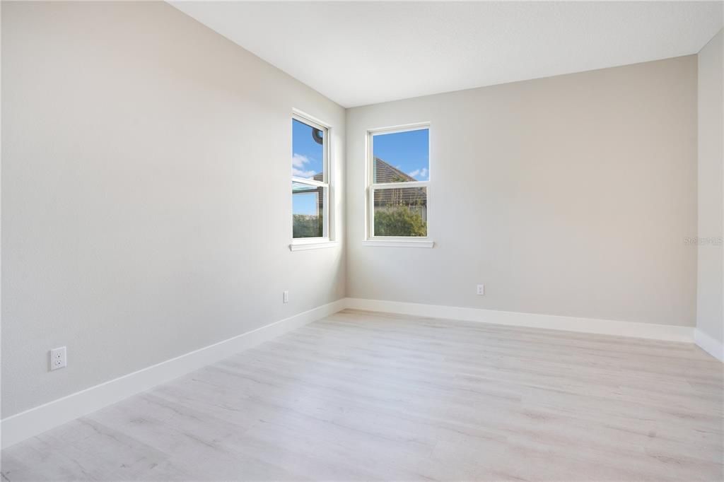 For Sale: $1,299,900 (6 beds, 4 baths, 4058 Square Feet)