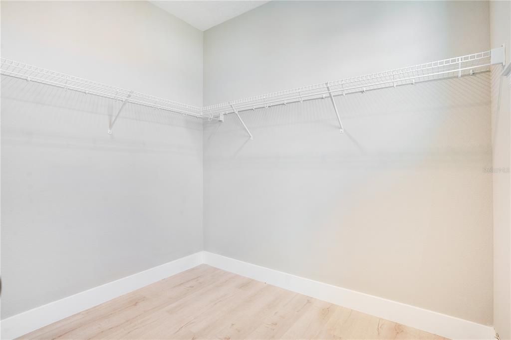 For Sale: $1,299,900 (6 beds, 4 baths, 4058 Square Feet)