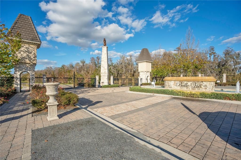 For Sale: $1,299,900 (6 beds, 4 baths, 4058 Square Feet)