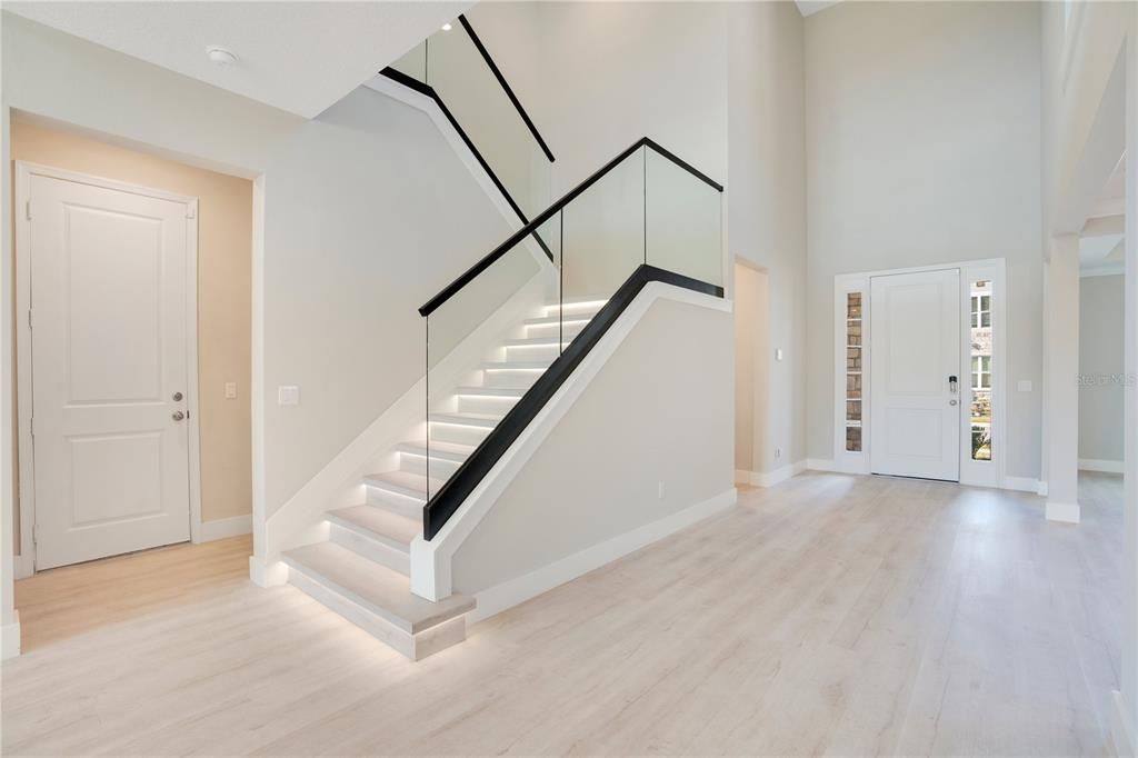 For Sale: $1,299,900 (6 beds, 4 baths, 4058 Square Feet)