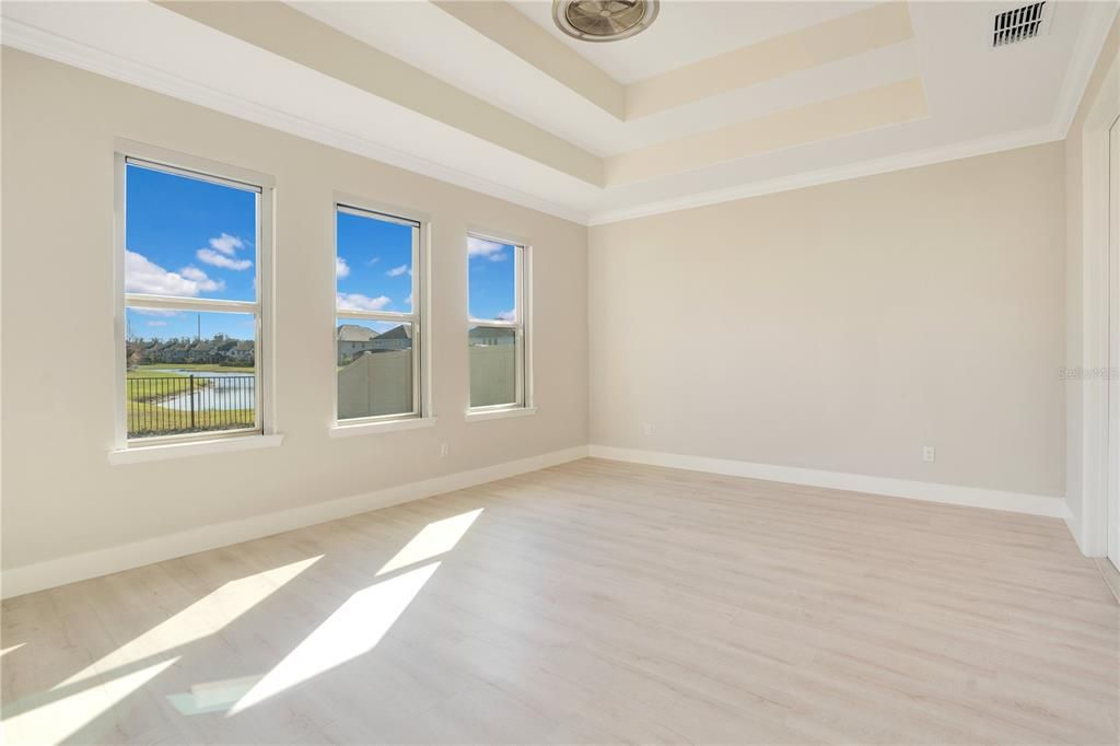 For Sale: $1,299,900 (6 beds, 4 baths, 4058 Square Feet)