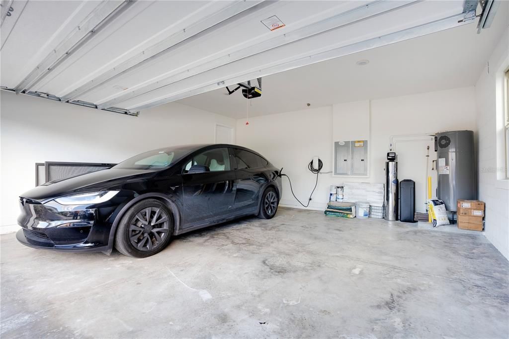 For Sale: $1,299,900 (6 beds, 4 baths, 4058 Square Feet)