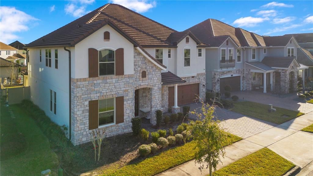 For Sale: $1,299,900 (6 beds, 4 baths, 4058 Square Feet)