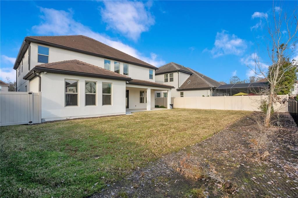 For Sale: $1,299,900 (6 beds, 4 baths, 4058 Square Feet)