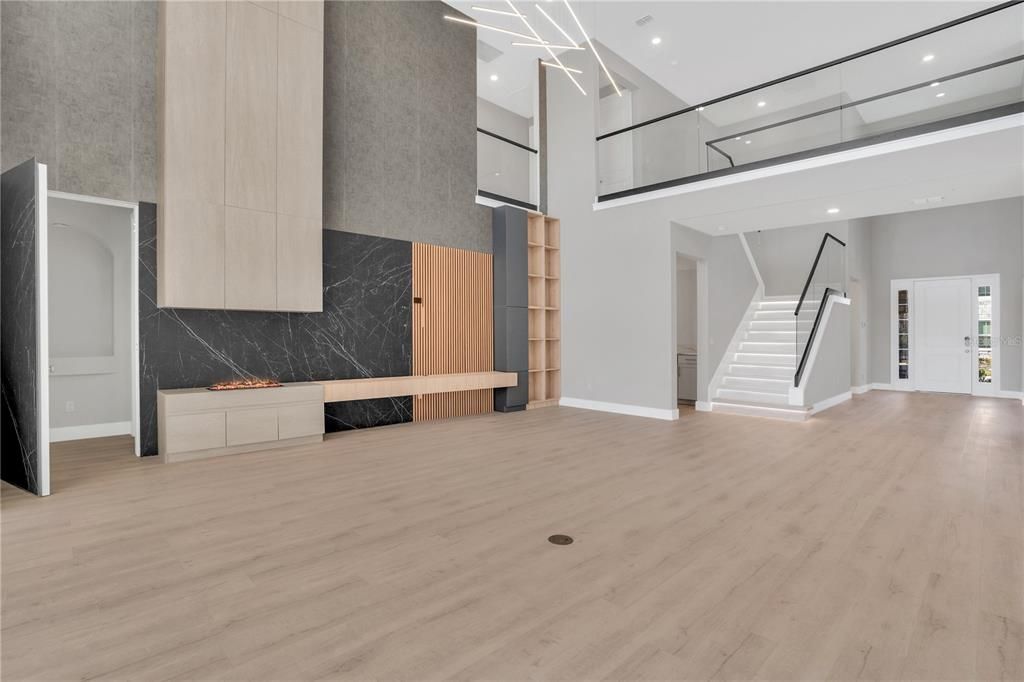 For Sale: $1,299,900 (6 beds, 4 baths, 4058 Square Feet)