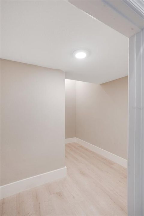 For Sale: $1,299,900 (6 beds, 4 baths, 4058 Square Feet)