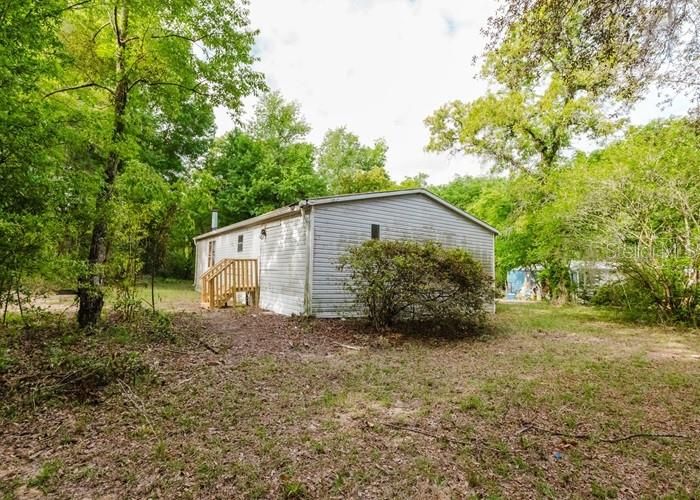 合同活跃: $48,300 (3 贝兹, 2 浴室, 1352 平方英尺)