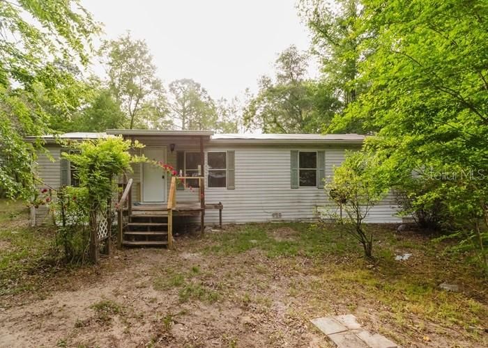 合同活跃: $48,300 (3 贝兹, 2 浴室, 1352 平方英尺)