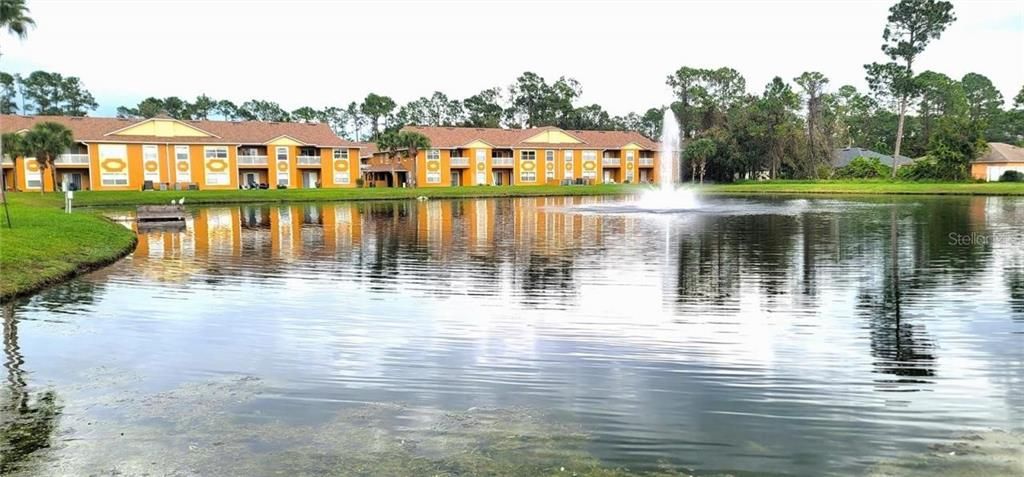 Active With Contract: $158,900 (2 beds, 2 baths, 951 Square Feet)