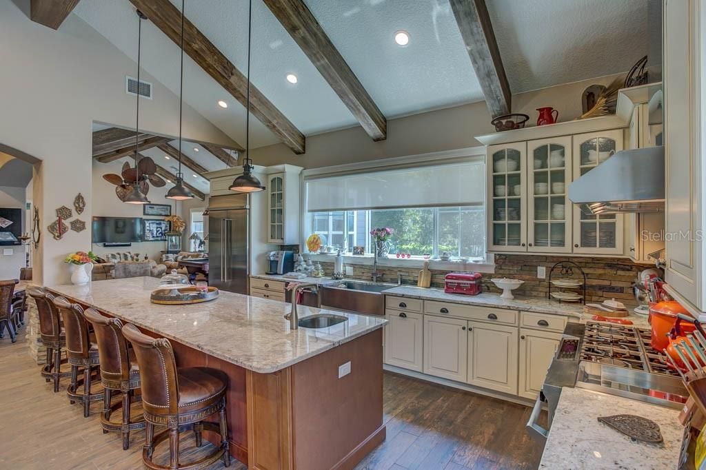 En Venta: $4,200,000 (5 camas, 6 baños, 6248 Pies cuadrados)