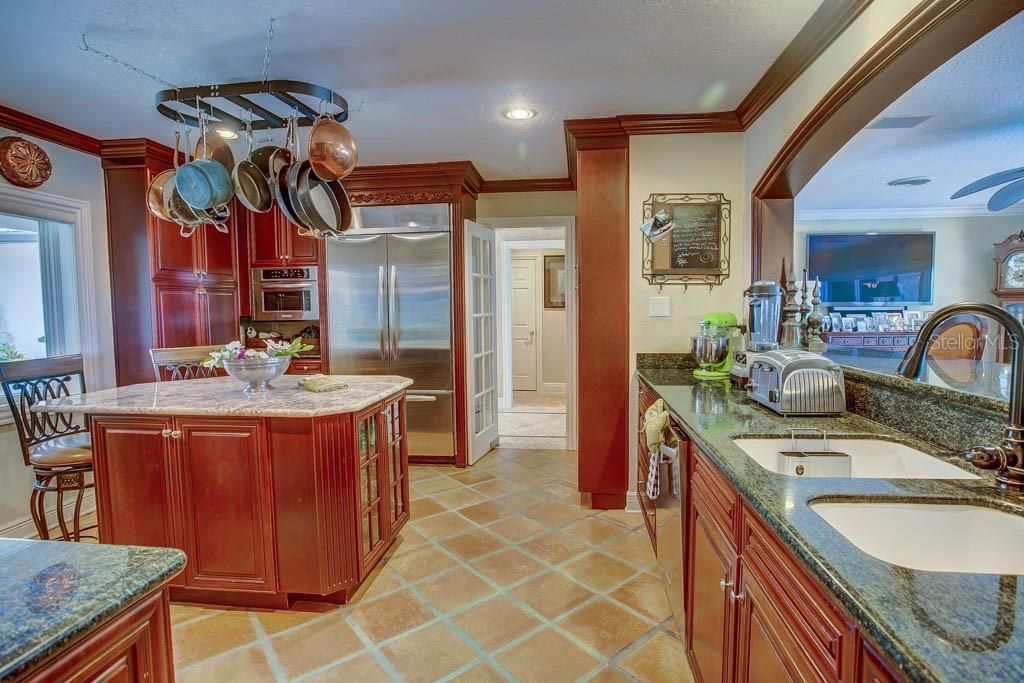 En Venta: $4,200,000 (5 camas, 6 baños, 6248 Pies cuadrados)