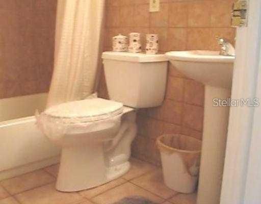 For Sale: $85,900 (1 beds, 1 baths, 560 Square Feet)