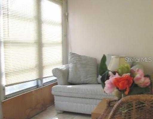 For Sale: $85,900 (1 beds, 1 baths, 560 Square Feet)