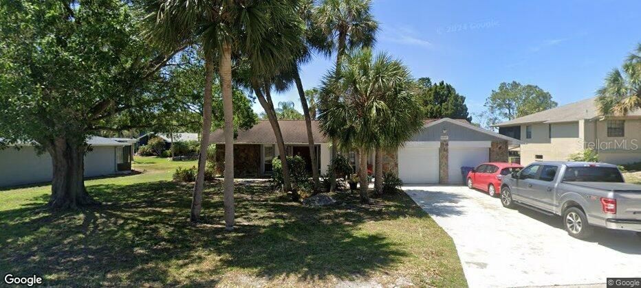 最近售出: $310,000 (3 贝兹, 2 浴室, 2406 平方英尺)