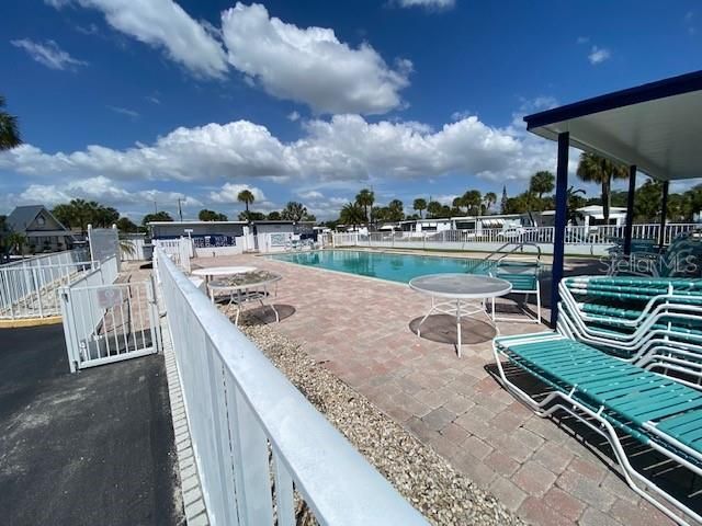 出租: $1,550 (1 贝兹, 1 浴室, 800 平方英尺)