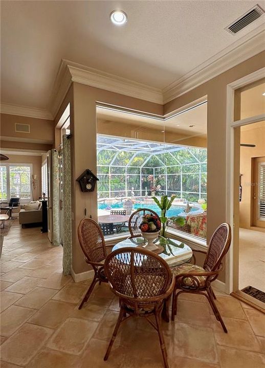 合同活跃: $865,000 (5 贝兹, 3 浴室, 3019 平方英尺)