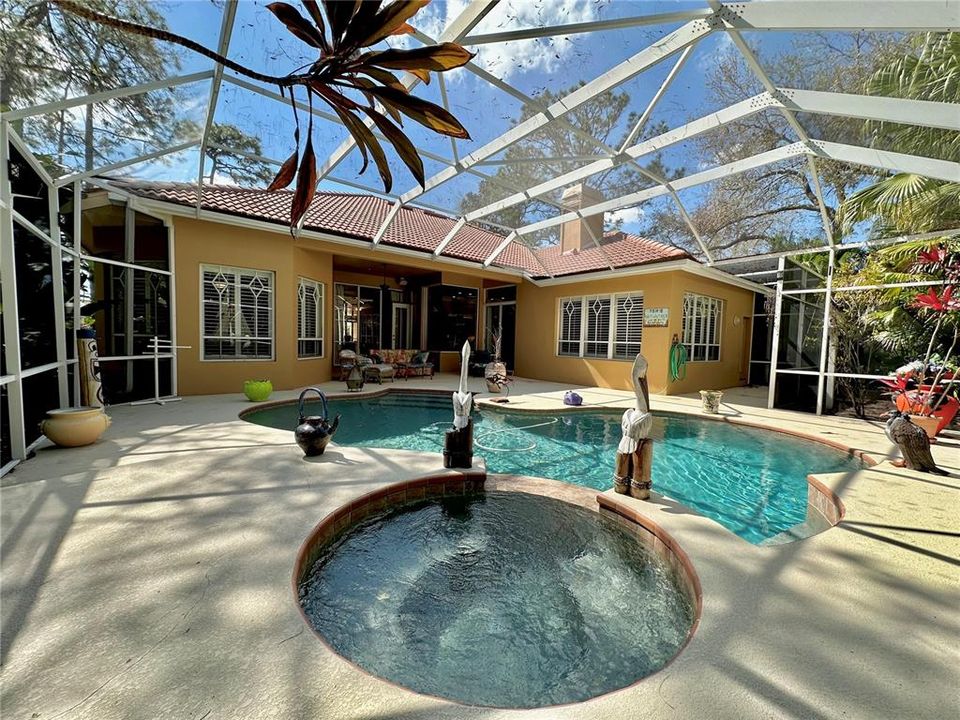 合同活跃: $865,000 (5 贝兹, 3 浴室, 3019 平方英尺)