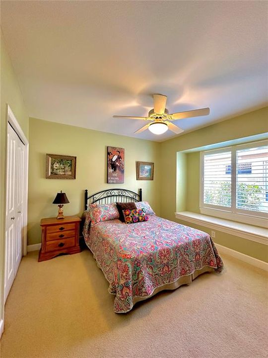 合同活跃: $865,000 (5 贝兹, 3 浴室, 3019 平方英尺)