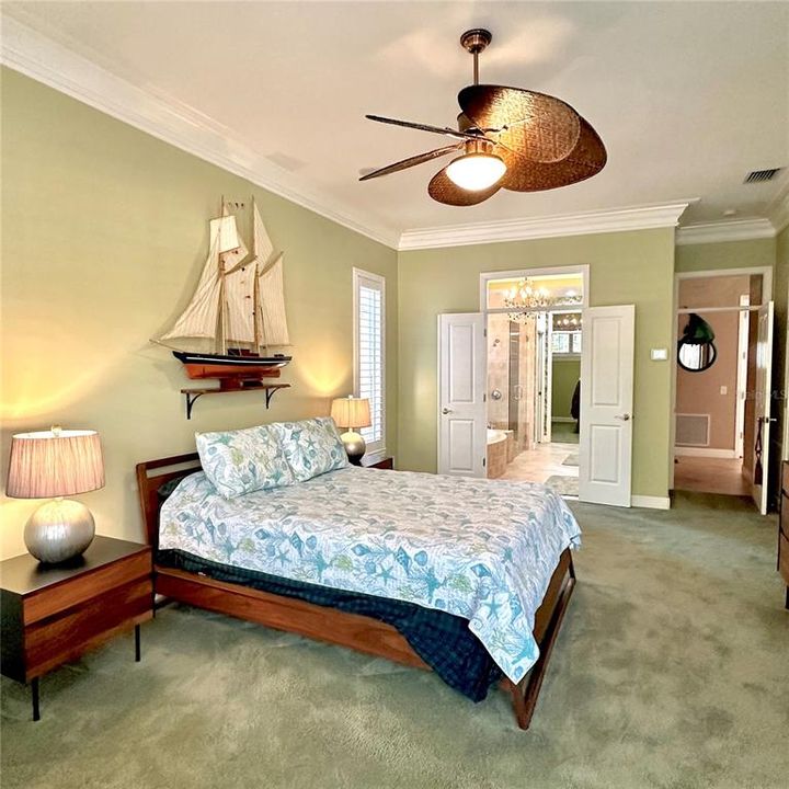 合同活跃: $865,000 (5 贝兹, 3 浴室, 3019 平方英尺)