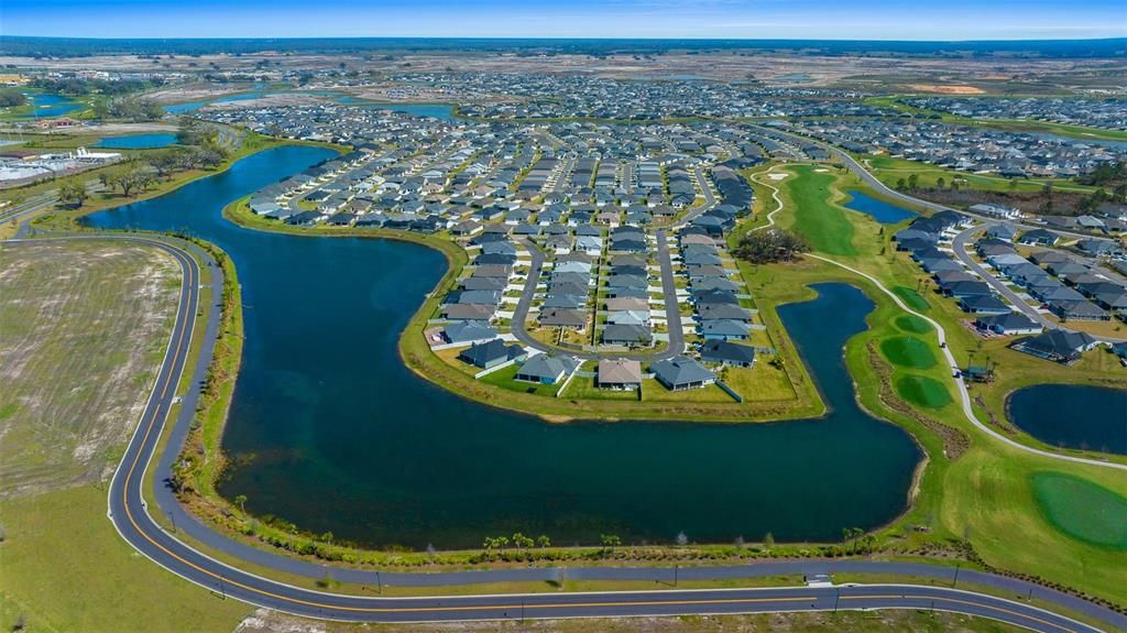 待售: $3,000,000 (5.57 acres)