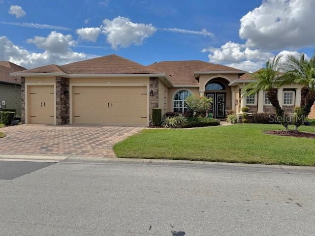 Recently Sold: $599,900 (3 beds, 2 baths, 2466 Square Feet)