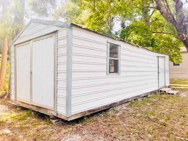 На продажу: $255,900 (3 спален, 2 ванн, 1710 Квадратных фут)