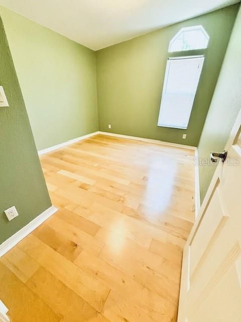 На продажу: $255,900 (3 спален, 2 ванн, 1710 Квадратных фут)