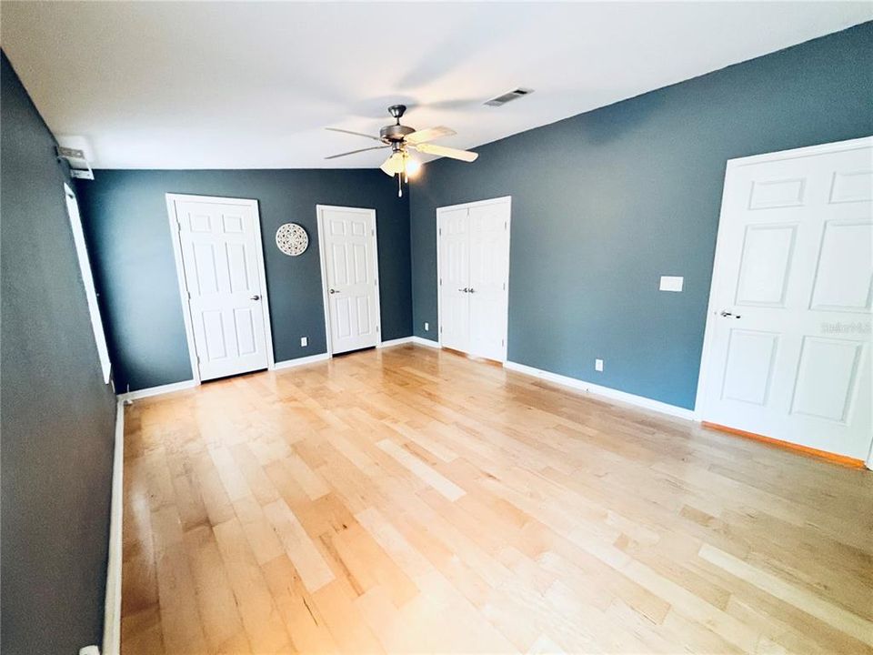 На продажу: $255,900 (3 спален, 2 ванн, 1710 Квадратных фут)