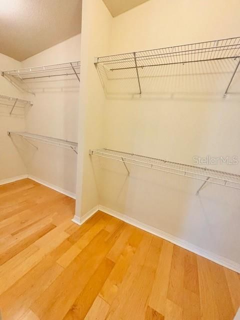 На продажу: $255,900 (3 спален, 2 ванн, 1710 Квадратных фут)