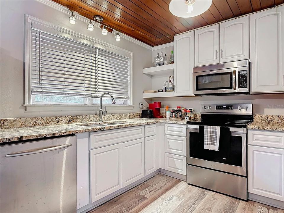 待售: $348,500 (3 贝兹, 2 浴室, 1192 平方英尺)