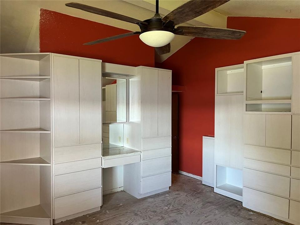 待售: $470,000 (5 贝兹, 3 浴室, 4176 平方英尺)