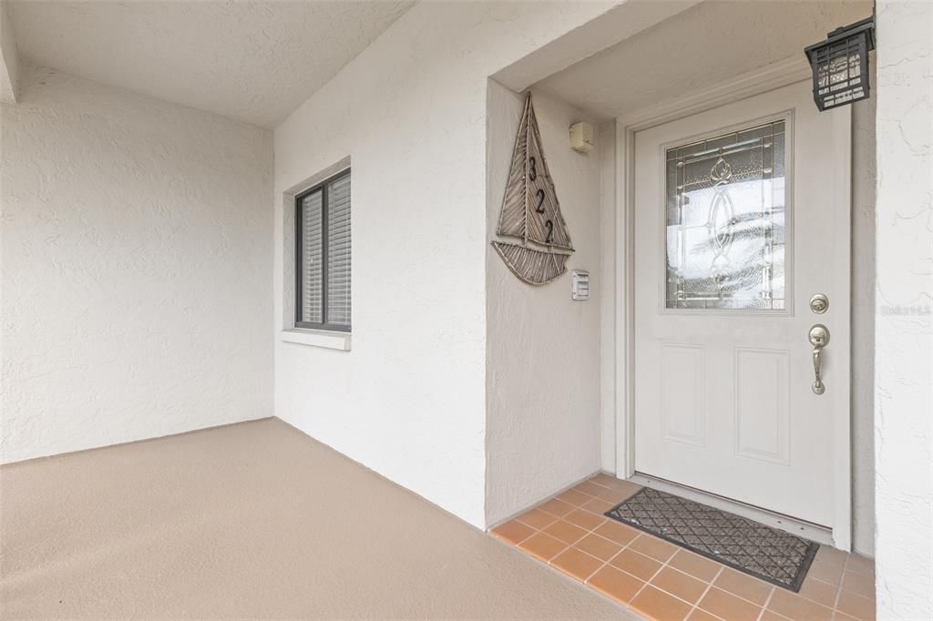 На продажу: $270,000 (2 спален, 2 ванн, 1025 Квадратных фут)