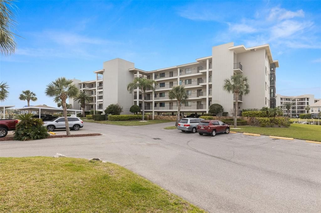 На продажу: $270,000 (2 спален, 2 ванн, 1025 Квадратных фут)