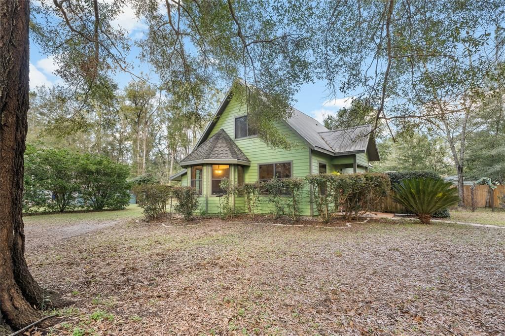 Recently Sold: $295,000 (2 beds, 2 baths, 1229 Square Feet)