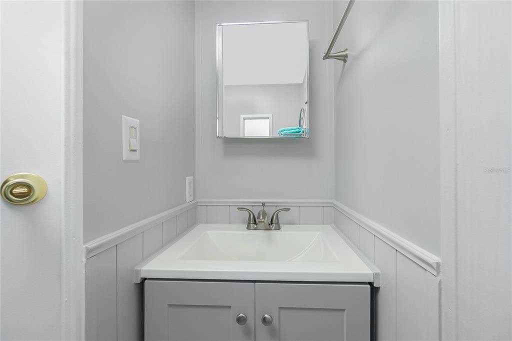 Active With Contract: $140,000 (2 beds, 2 baths, 784 Square Feet)