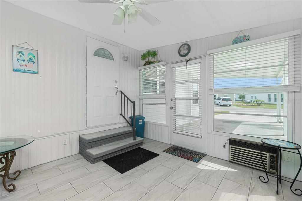 Active With Contract: $140,000 (2 beds, 2 baths, 784 Square Feet)