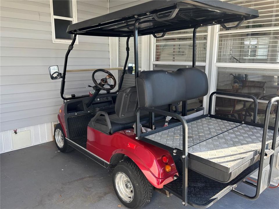 Active With Contract: $140,000 (2 beds, 2 baths, 784 Square Feet)