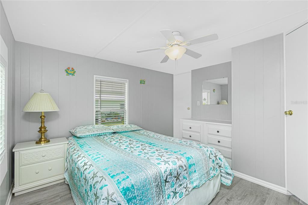 Active With Contract: $140,000 (2 beds, 2 baths, 784 Square Feet)